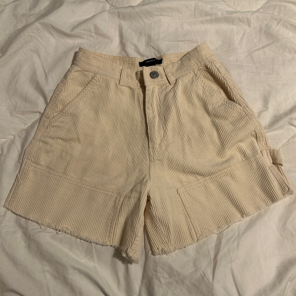 XS light beige Forever 21 corduroy cargo style shorts!